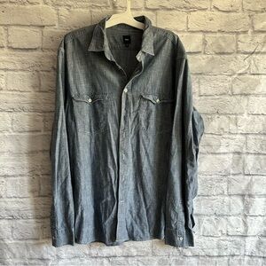 PREOWNED GAP MENS CHAMBRAY BUTTON DOWN SHIRT LONG SLEEVE SIZE XL